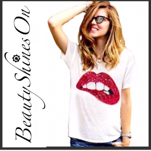 ๐ JOLIE Embellished Tee - Picture 6 of 7